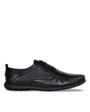 low-tops loafers with lace fastening