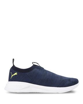 low-tops slip-on sports shoes