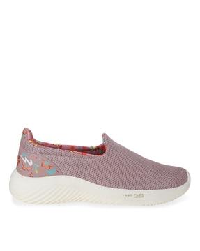 low-tops slip-on sports shoes