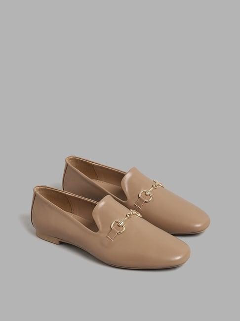 luna blu by westside beige with gold anchor detail loafers