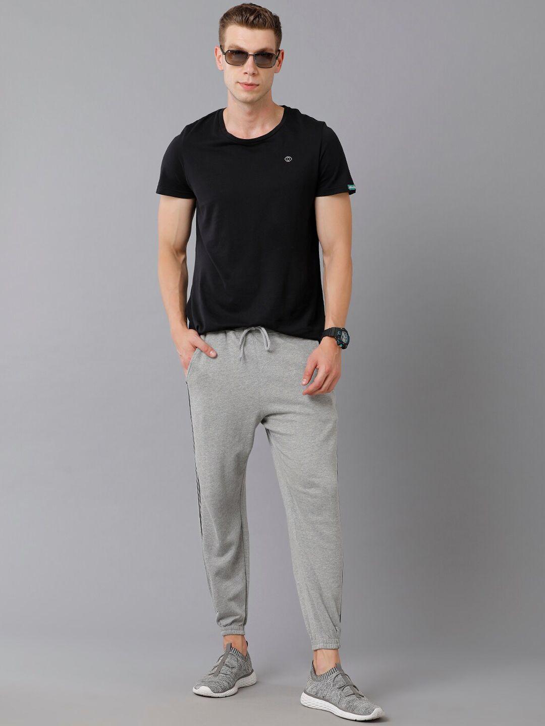 madsto-men-grey-solid-cotton-joggers