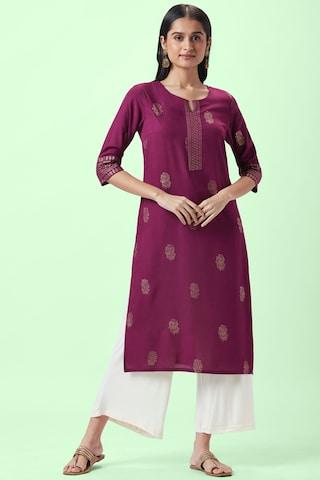 magenta floral print ethnic round neck 3/4th sleeves calf-length women regular fit kurta