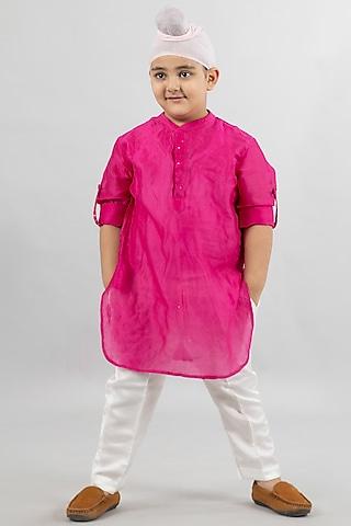magenta chanderi embroidered kurta set for boys