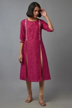 magenta kurta with embroidery