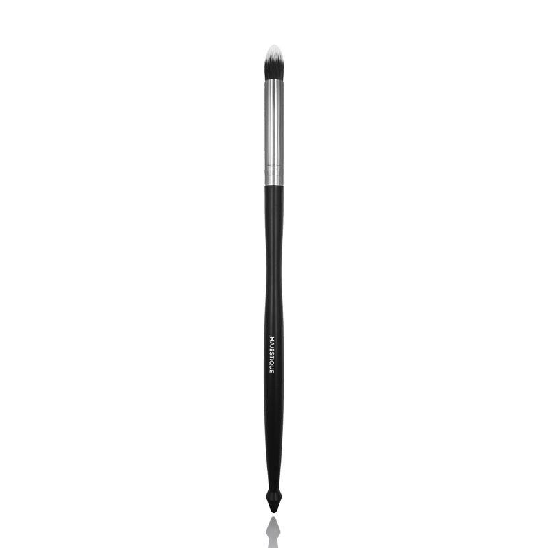 majestique eyeshadow filler brush