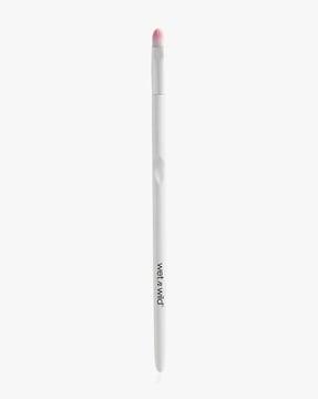 makeup brush - small concealer brush