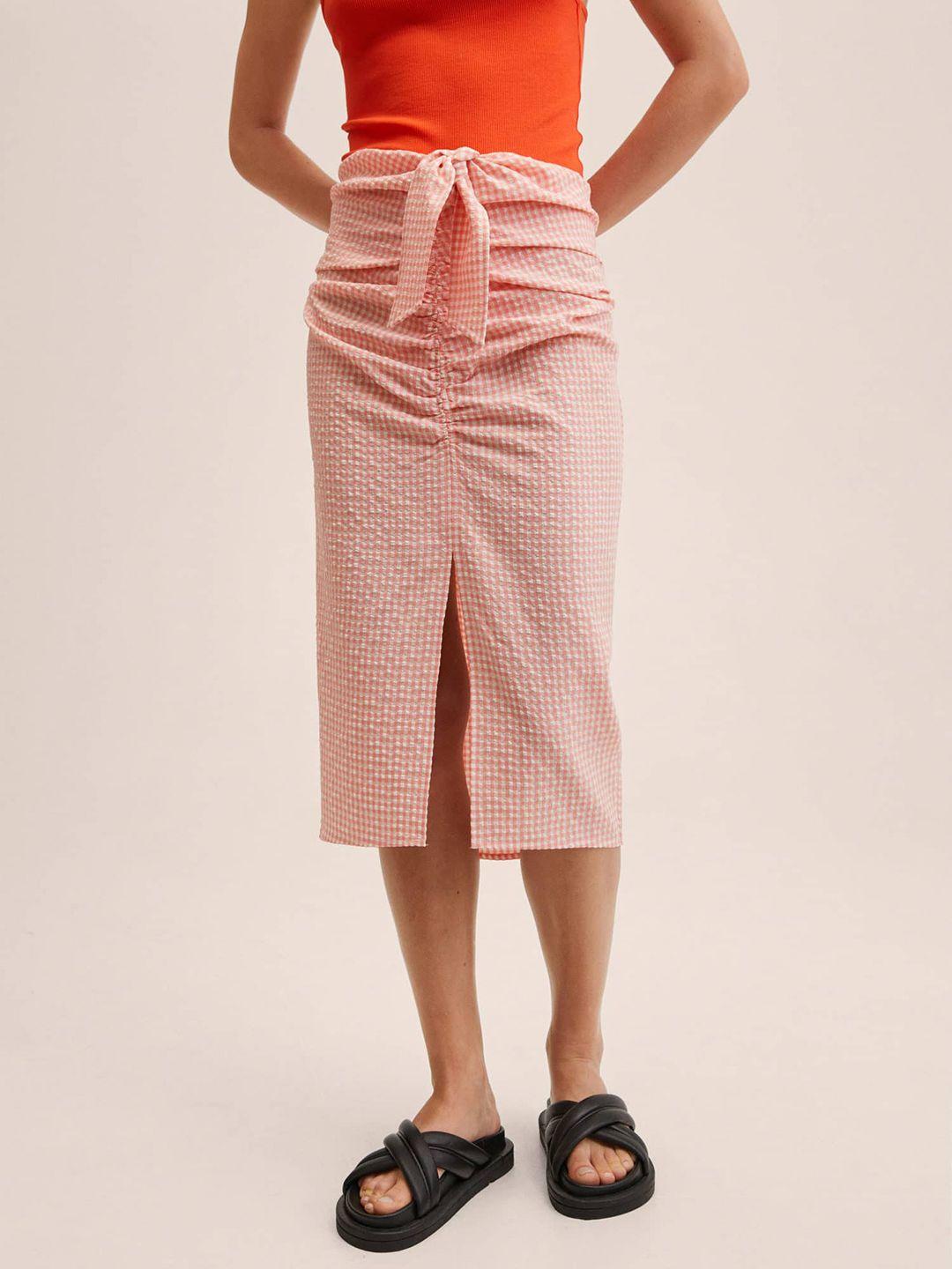 mango women peach-coloured & white checked ruched seersucker straight skirt