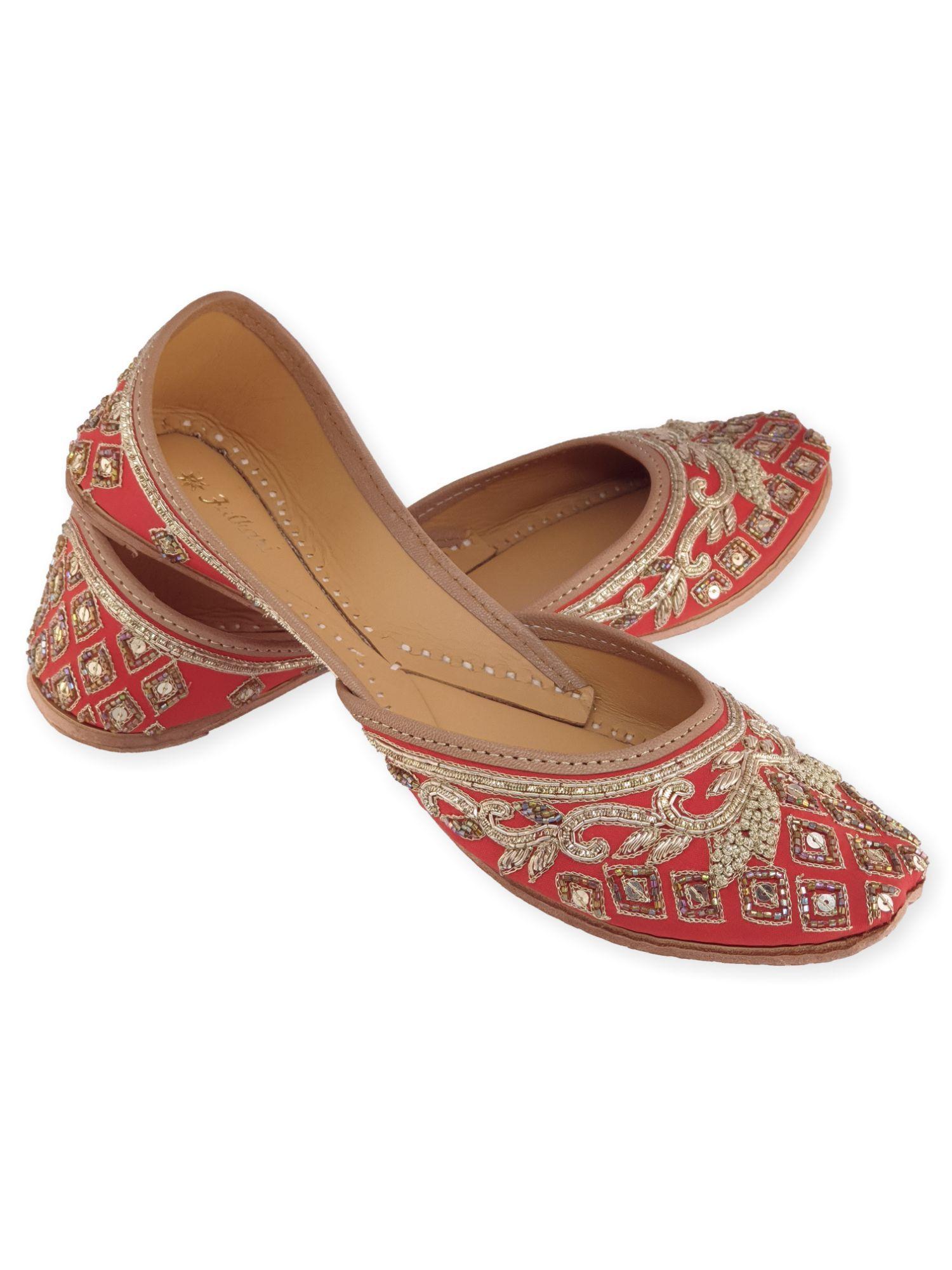 marguerite daisy red gold leather juttis