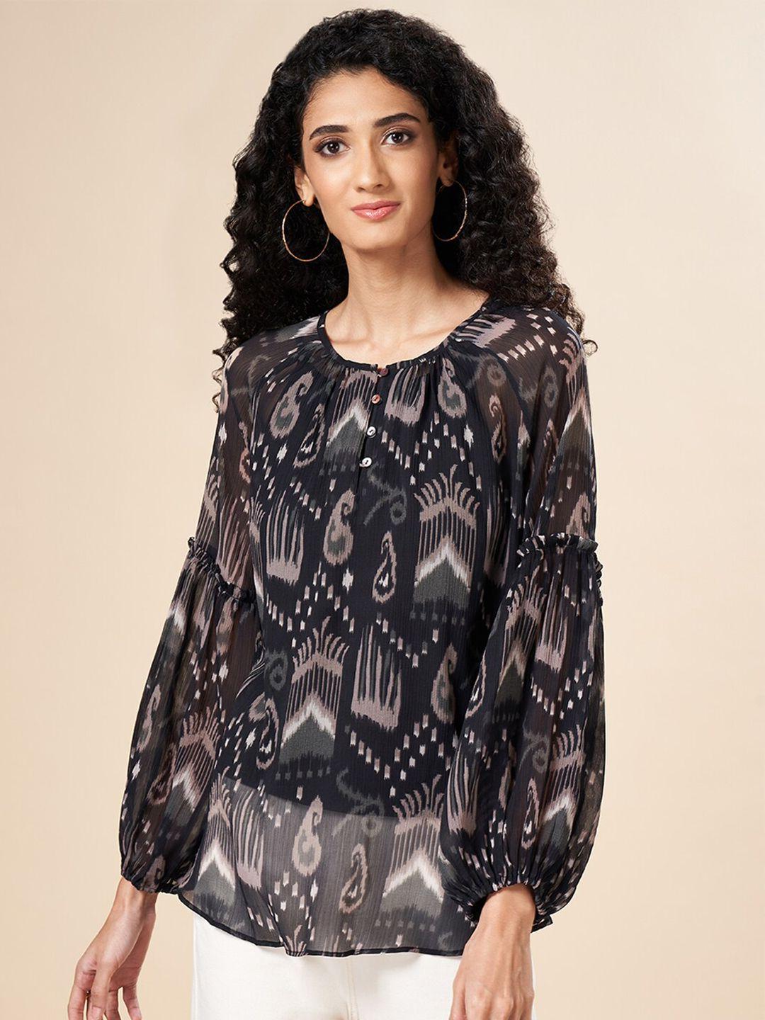 marigold lane geometric printed cuffed sleeves chiffon top