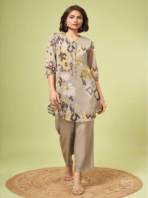 marigold lane grey printed tunic