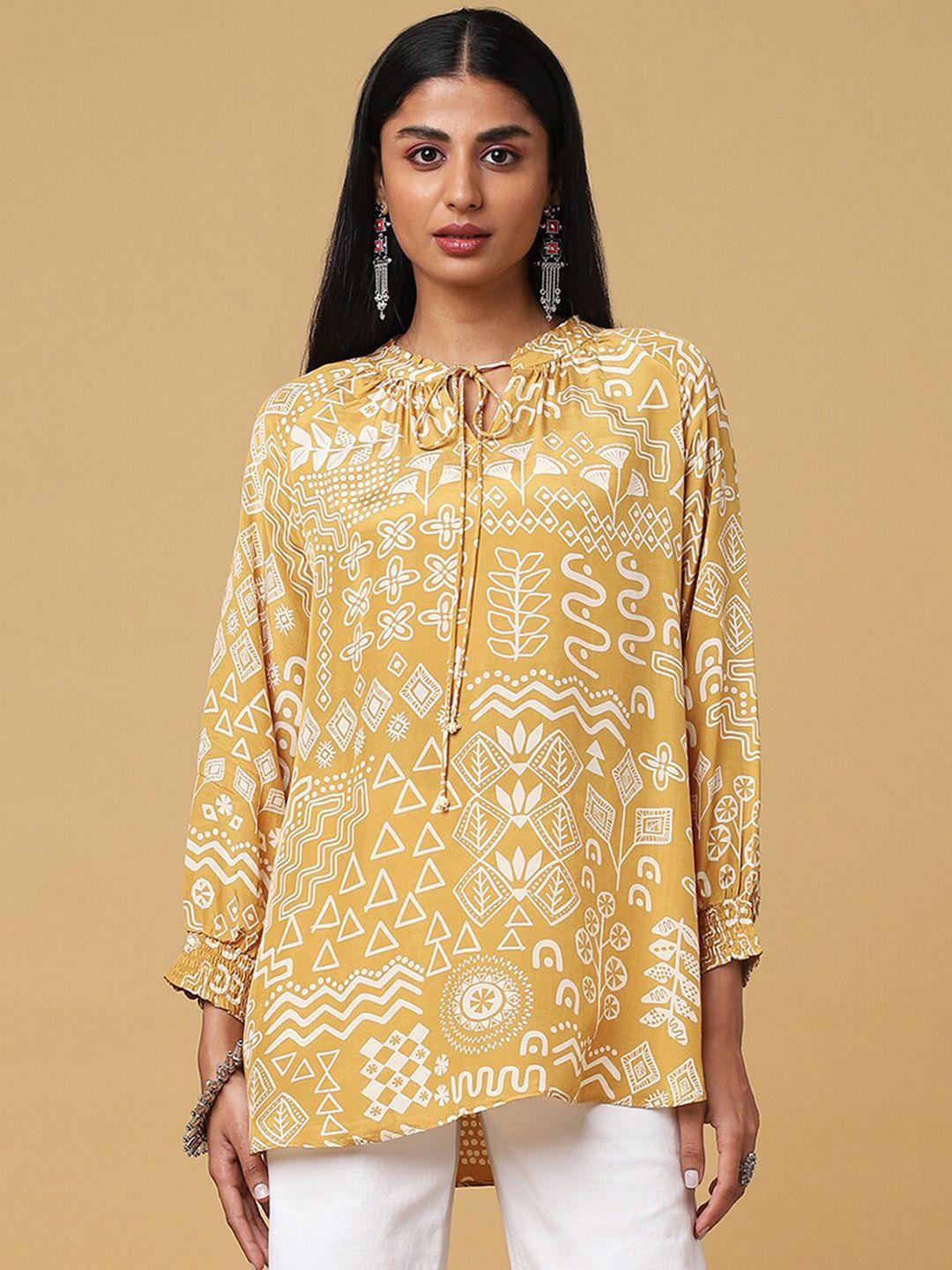 marigold lane mustard yellow floral print keyhole neck top