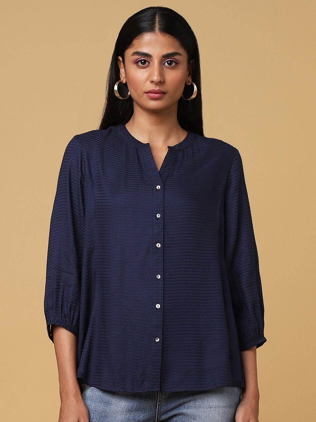 marigold lane navy blue mandarin collar top