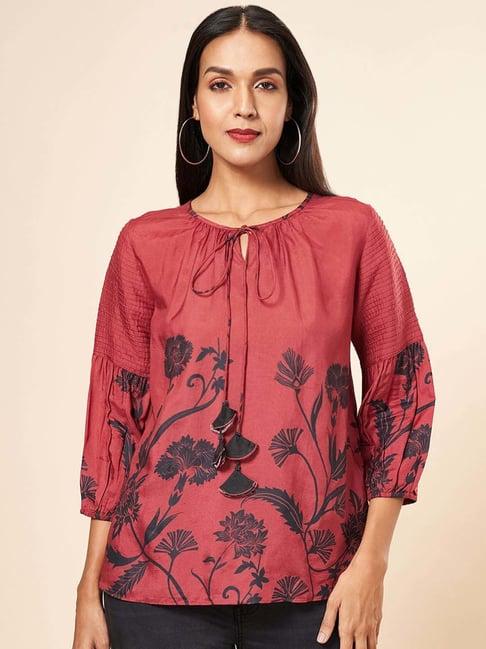 marigold lane red floral print top