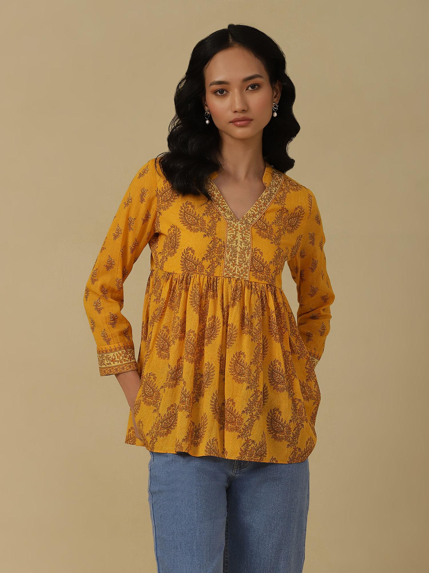 marigold yellow paisley print kurti with camisole (set of 2)