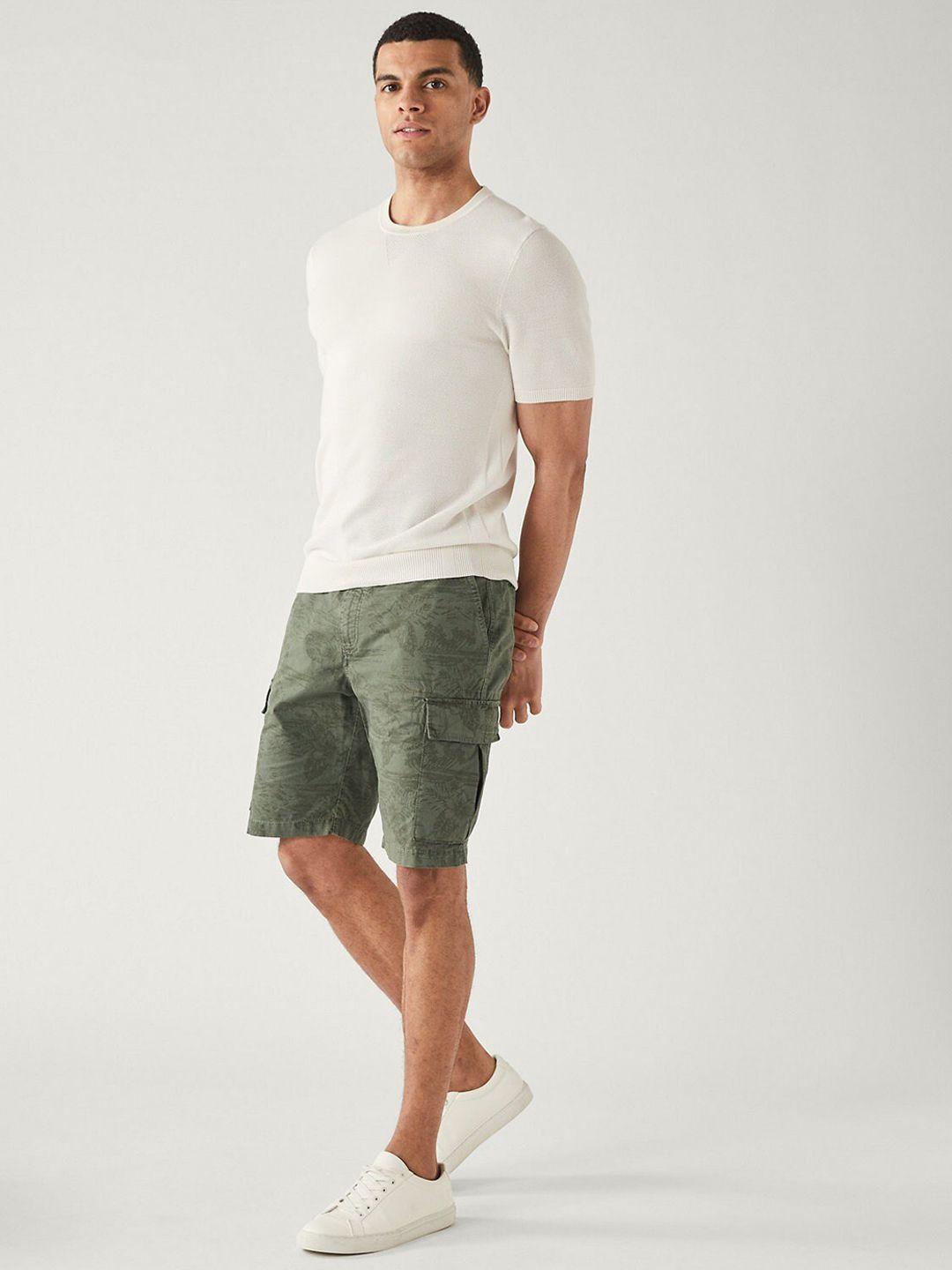 marks & spencer men floral printed mid-rise cargo shorts