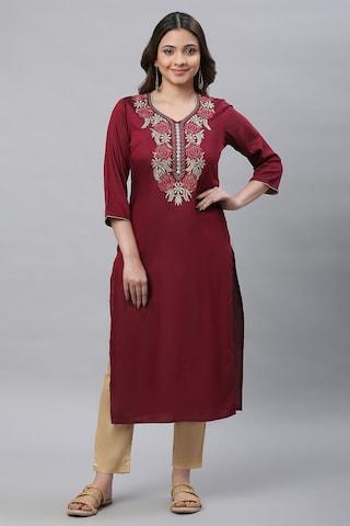 maroon embroidered calf-length ethnic women regular fit kurta