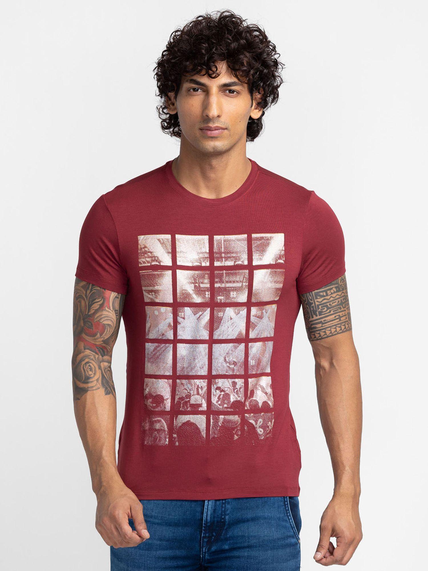 maroon graphic regular fit party t-shirt