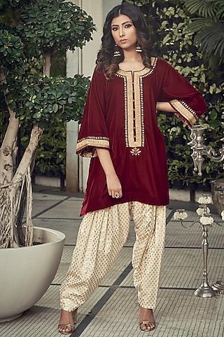 maroon & ivory embroidered kurta set