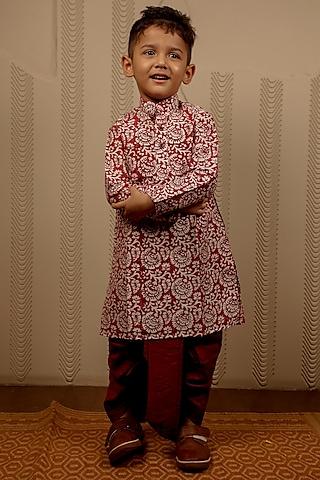 maroon & white printed kurta set for boys