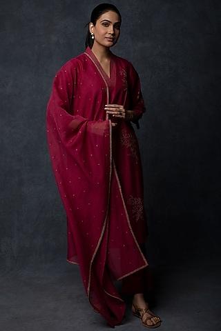 maroon chanderi thread embroidered straight-fit kurta set