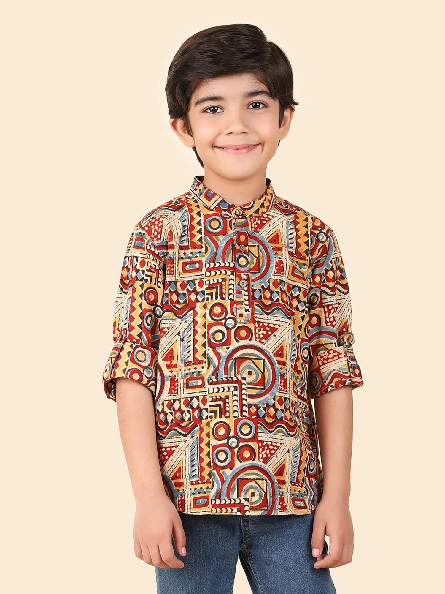 maroon cotton waist length kalamkari print roll-up sleeve kurta