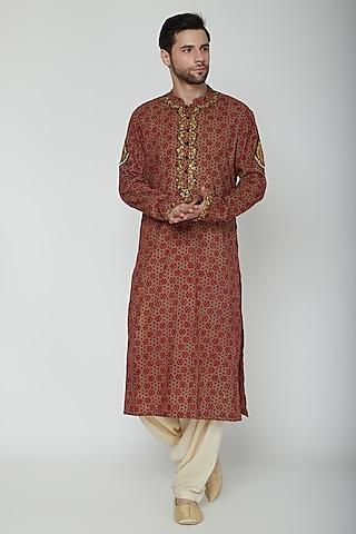 maroon embroidered & printed kurta set