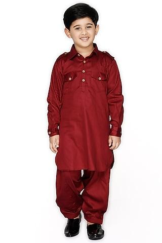 maroon embroidered pathani kurta set for boys