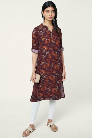 maroon floral print casual mandarin 3/4th sleeves knee length women regular fit kurta