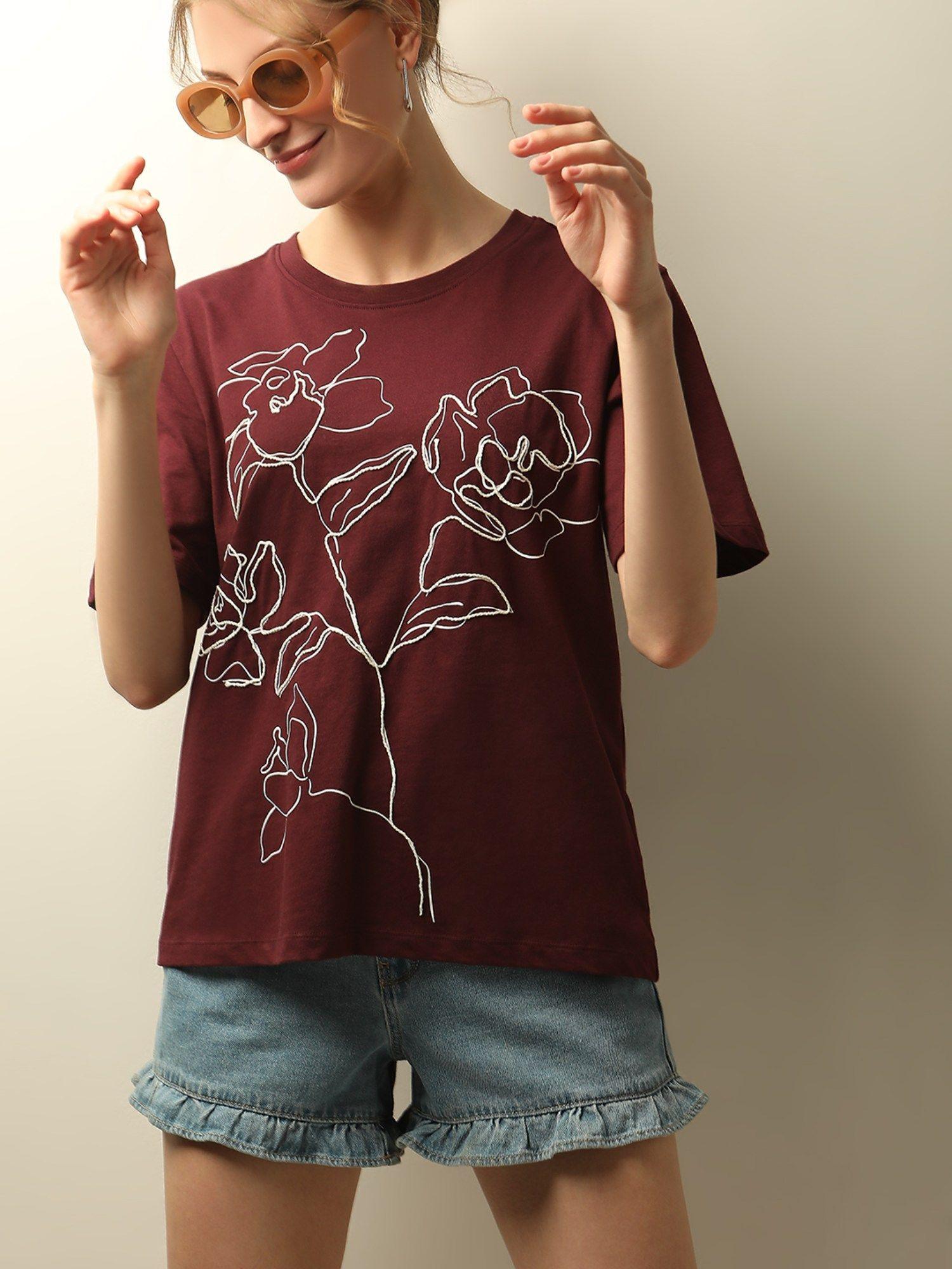 maroon floral print t-shirt