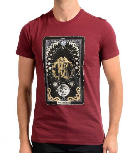 maroon graphic print t-shirt