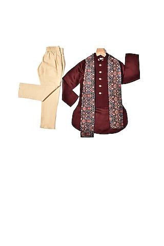 maroon linen kurta set with jacket & stole for boys