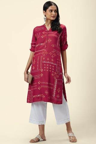 maroon print casual mandarin 3/4th sleeves calf-length women regular fit kurta