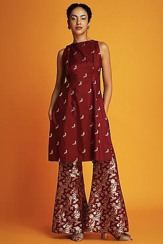 maroon silk brocade floral design sleeveless tunic