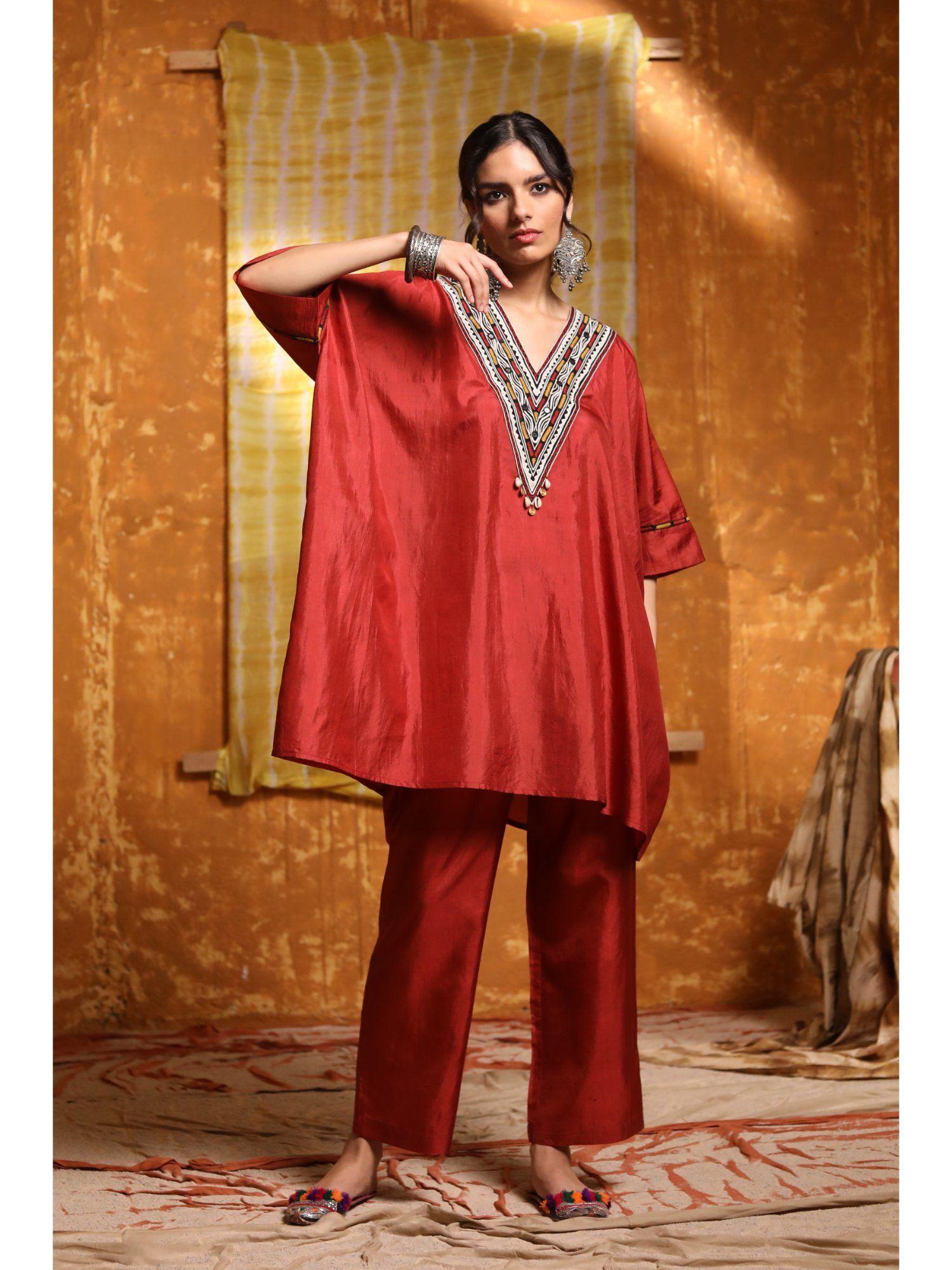 maroon silk embroidered 3/4th kaftan with pant (set of 2)