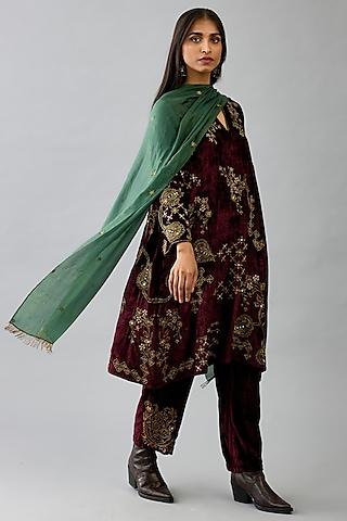 maroon silk velvet handblock printed & sequins work kurta set