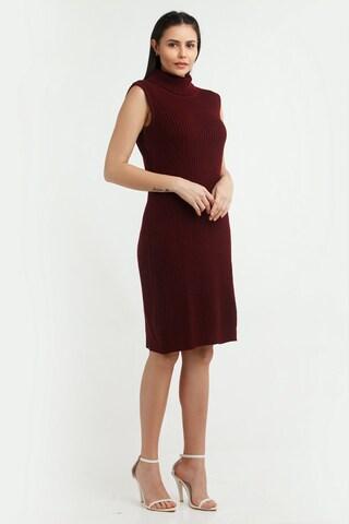 maroon solid turtle neck casual knee length sleeveless women regular fit dress