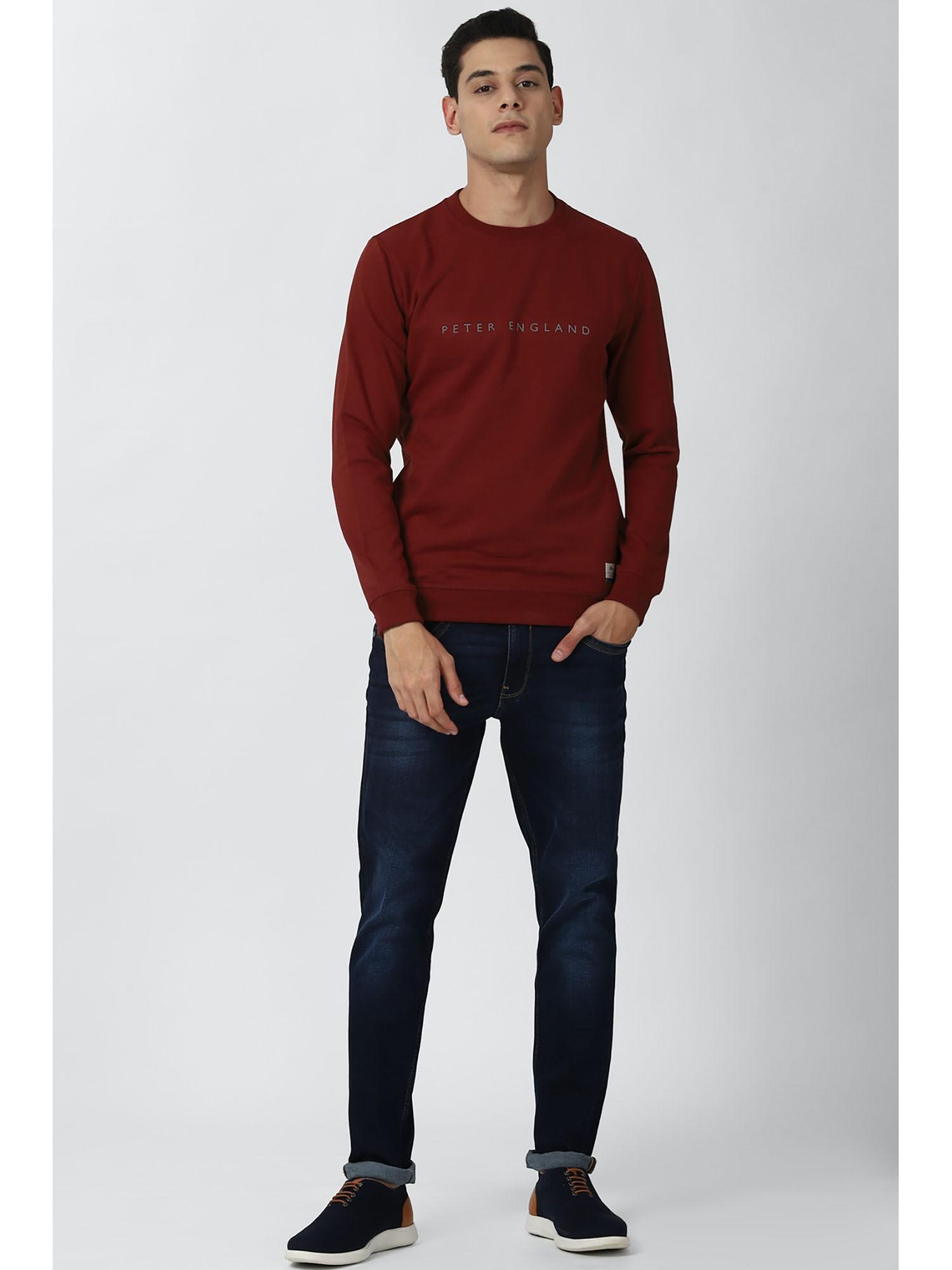 maroon sweatshirt