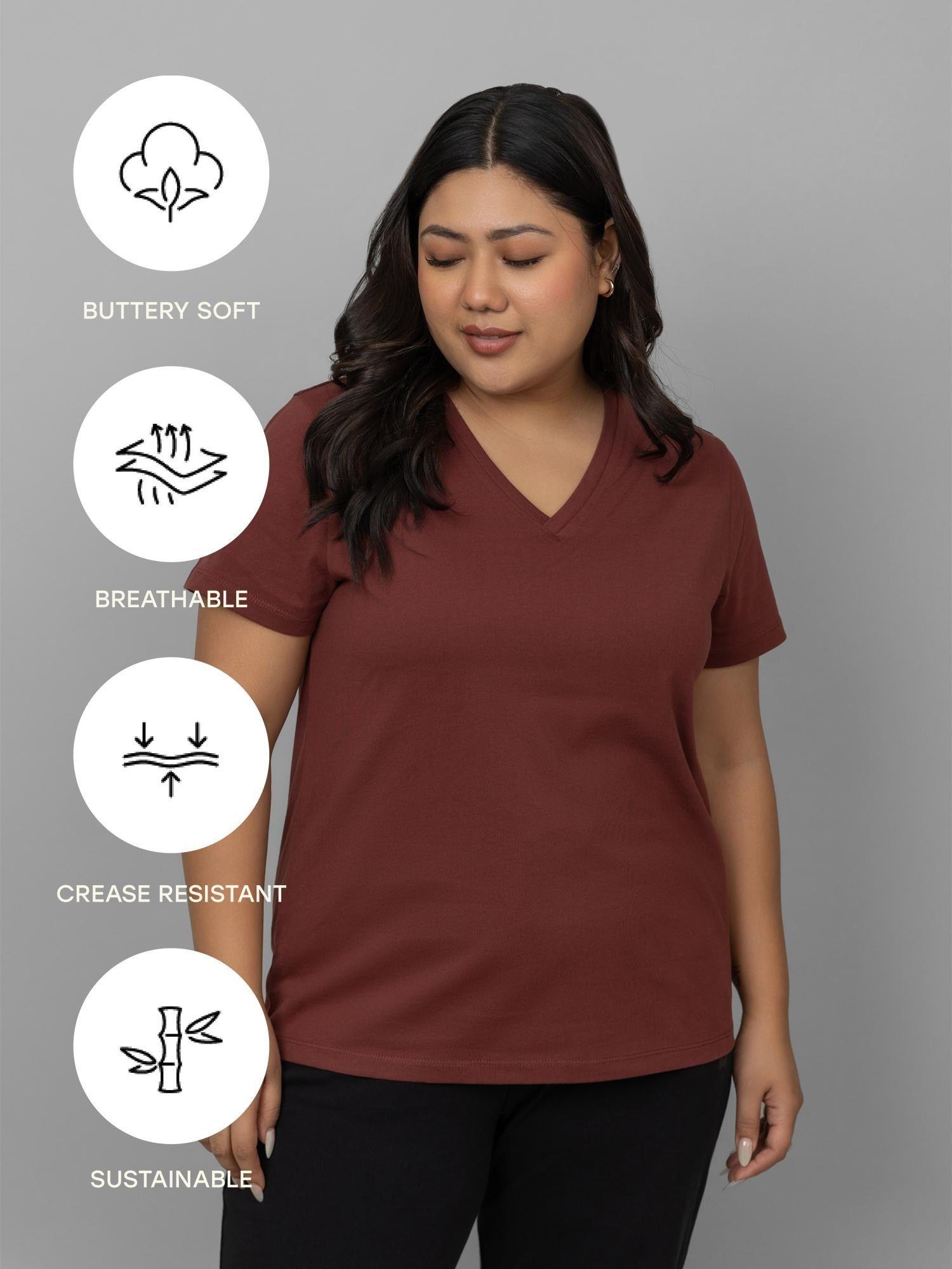 maroon v-neck tee