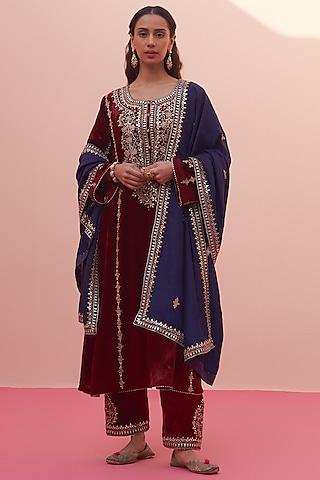 maroon velvet embroidered choga set