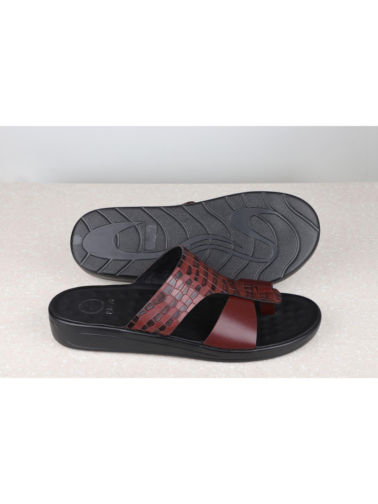 marron textured sandals