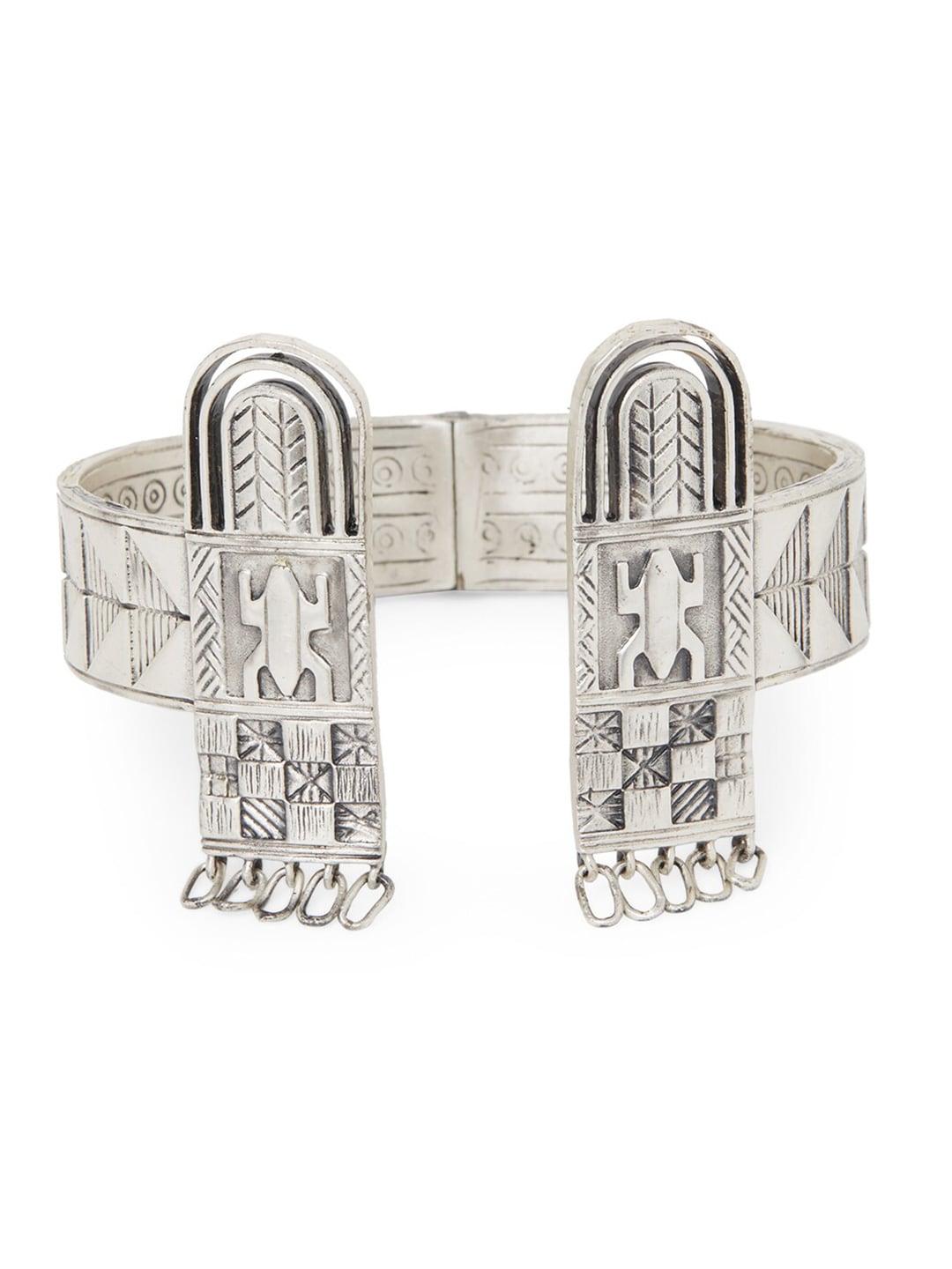masaba women silver-toned & black silver-plated oxidised  cuff bracelet