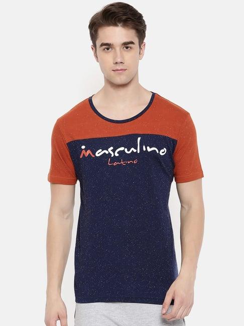 masculino latino navy blue & orange cotton regular fit colour block t-shirt