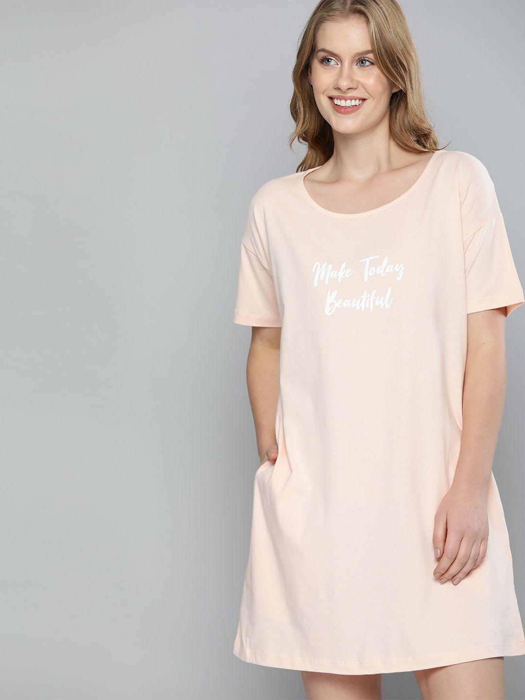 mast & harbour cream-coloured & white typography print cotton sleepshirt with pouch