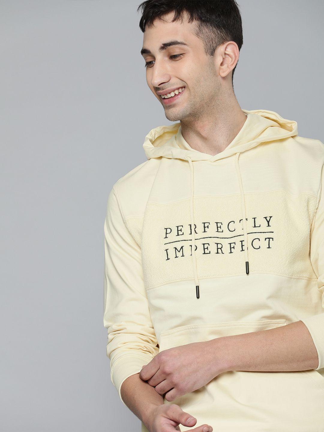 mast & harbour men cream-coloured printed hooded pullover sweatshirt