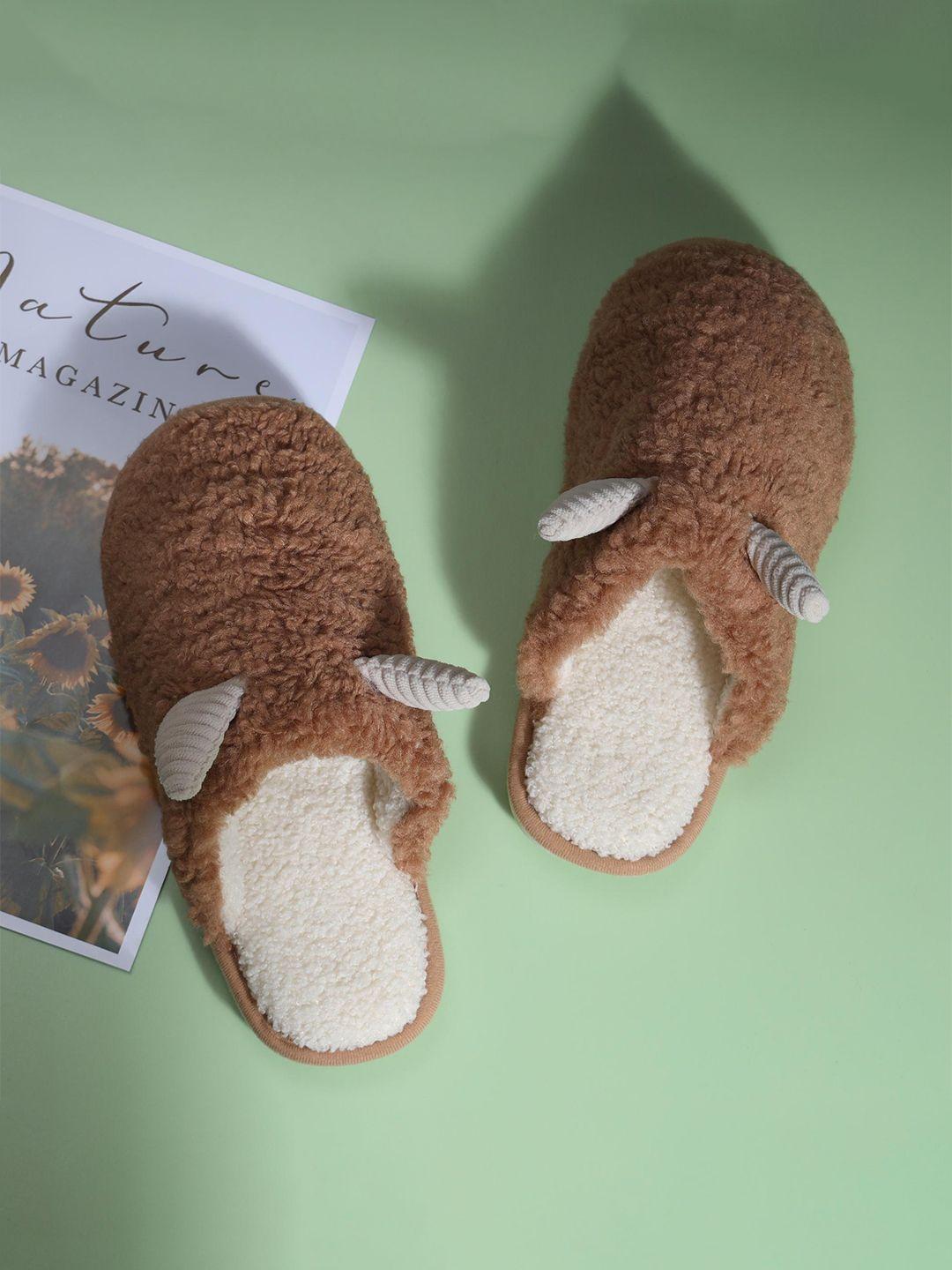 mast & harbour unisex brown self design fur room slippers