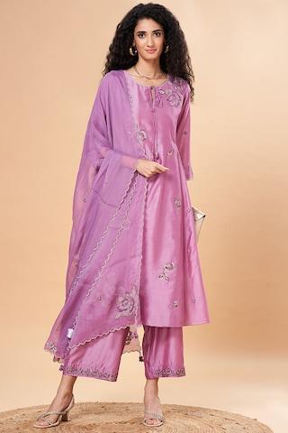 mauve embroidered ethnic 3/4th sleeves round neck women flared fit  kurta pant dupatta set