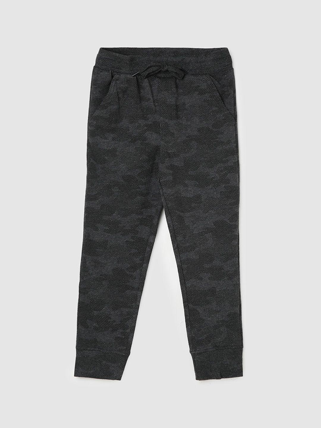 max boys camouflage mid-rise pure cotton joggers