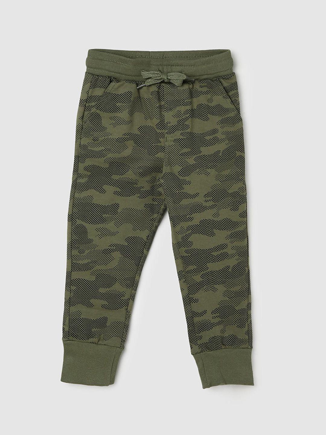 max boys camouflage printed pure cotton mid-rise joggers