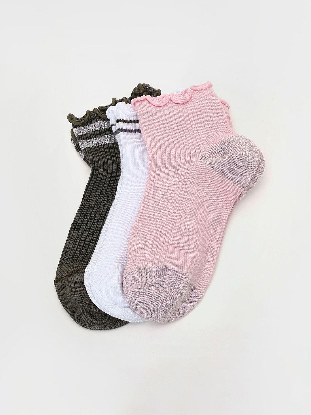 max girls pack of 3 patterned ankle-length socks
