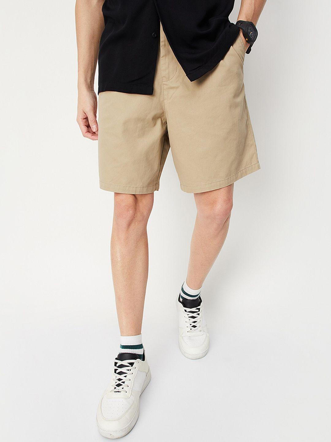 max men mid-rise pure cotton shorts
